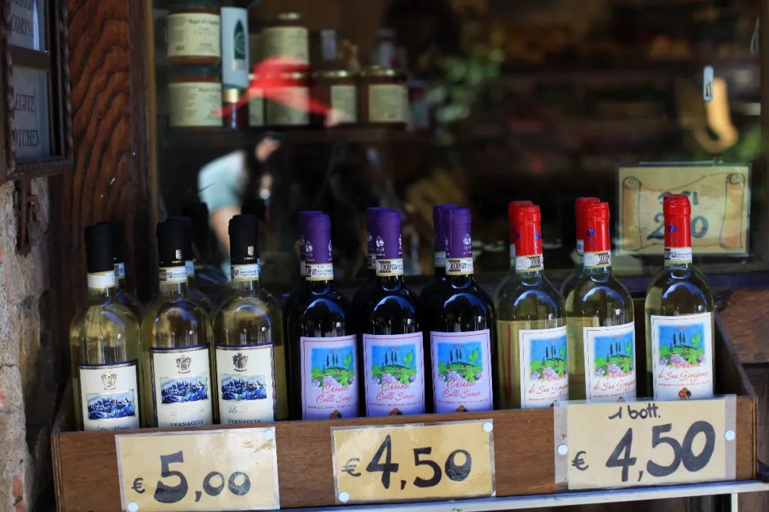 意大利最好的葡萄酒小镇,意大利马纳罗拉小镇盛产葡萄酒