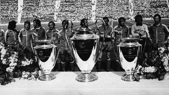 拜仁慕尼黑最后的传奇,拜仁慕尼黑15-16赛季球裤