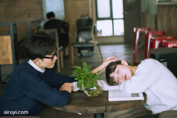 情侣之间必做10件事,情侣间必做的十件小事