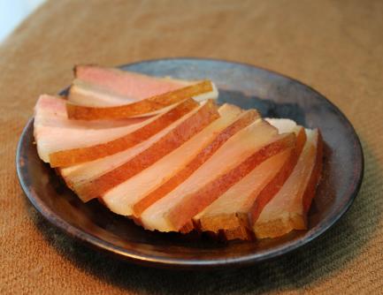 腊肉炒芹菜腊肉太咸咋办,腊肉太咸怎样快速变淡