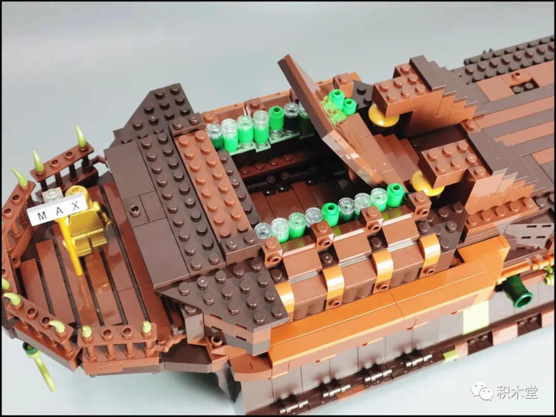 飞翔的荷兰人号船真实原型,飞翔的荷兰人号为什么能潜水