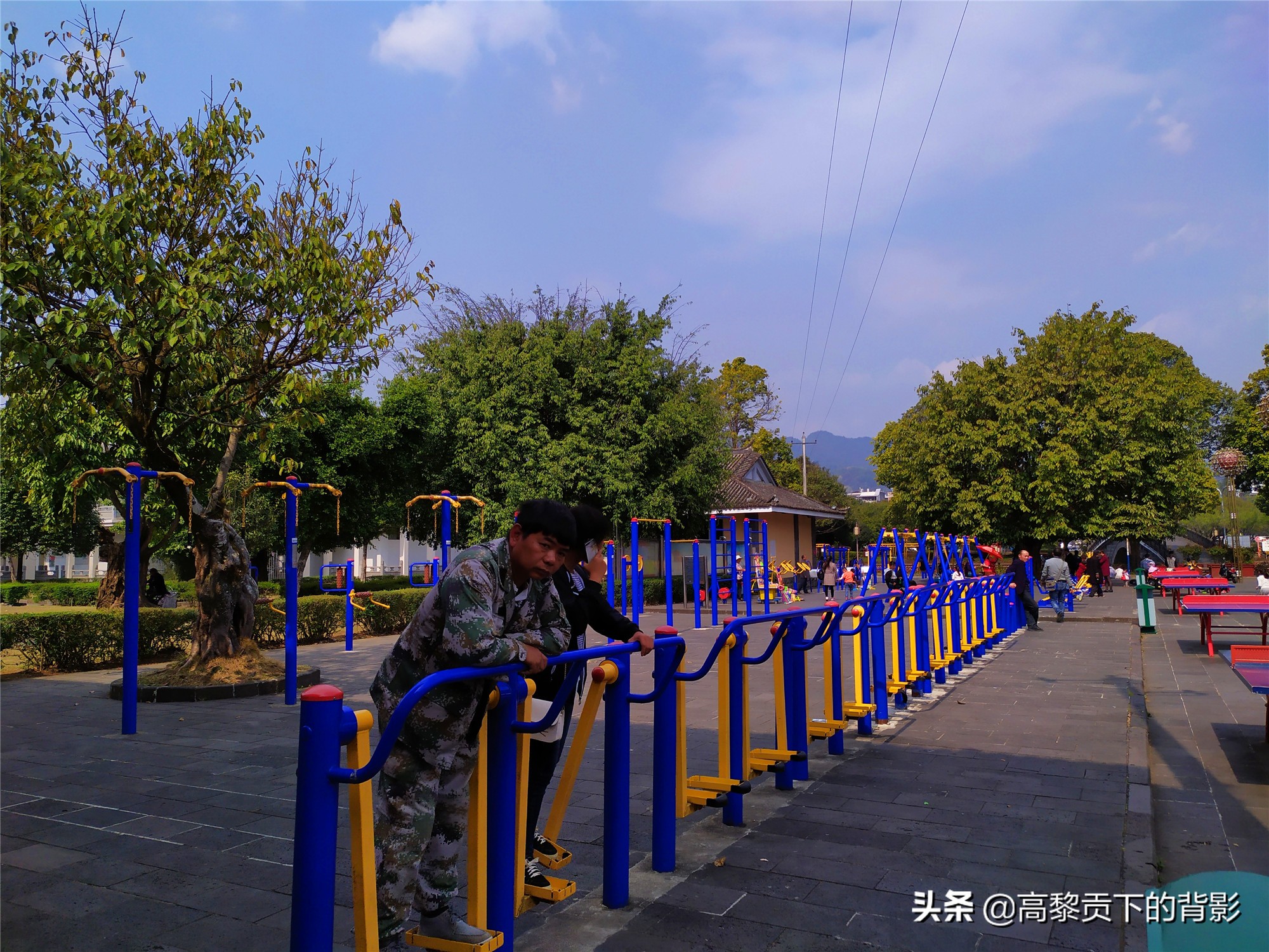 云南腾冲偶遇篮球赛顺便看看腾冲的体育设施如何？