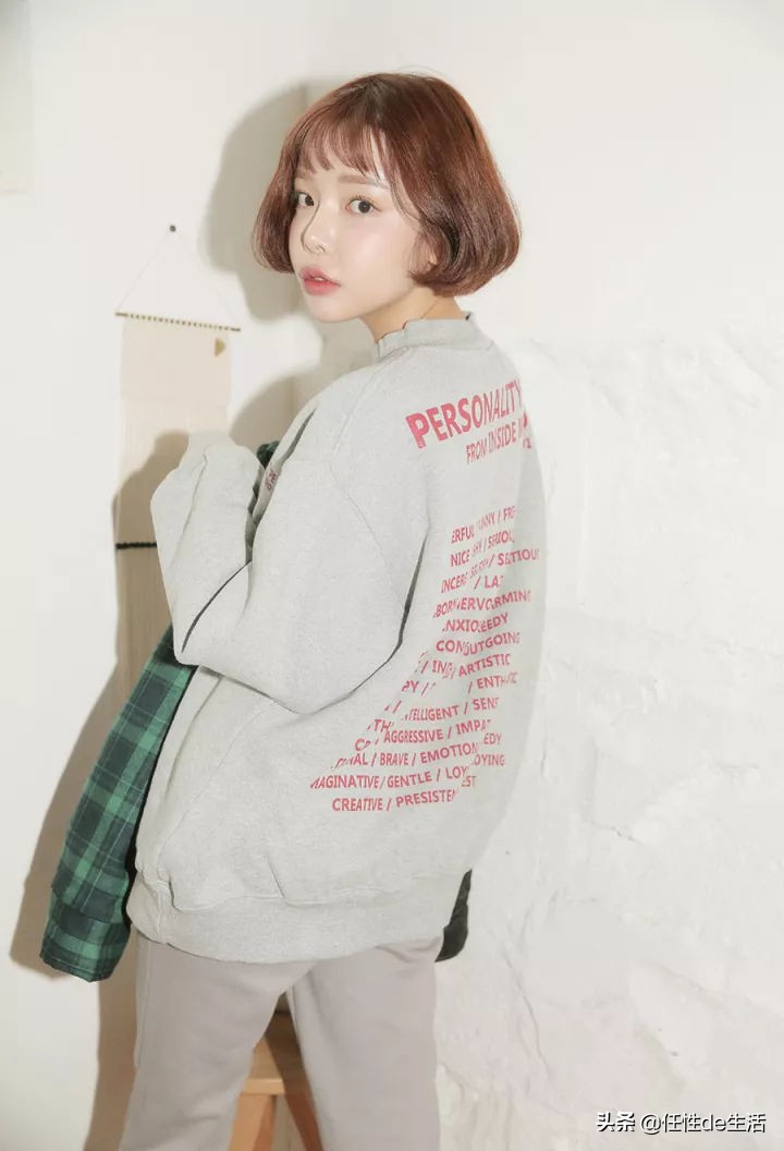 韩国女星上节目穿什么衣服,韩国女明星衣服有多敢穿