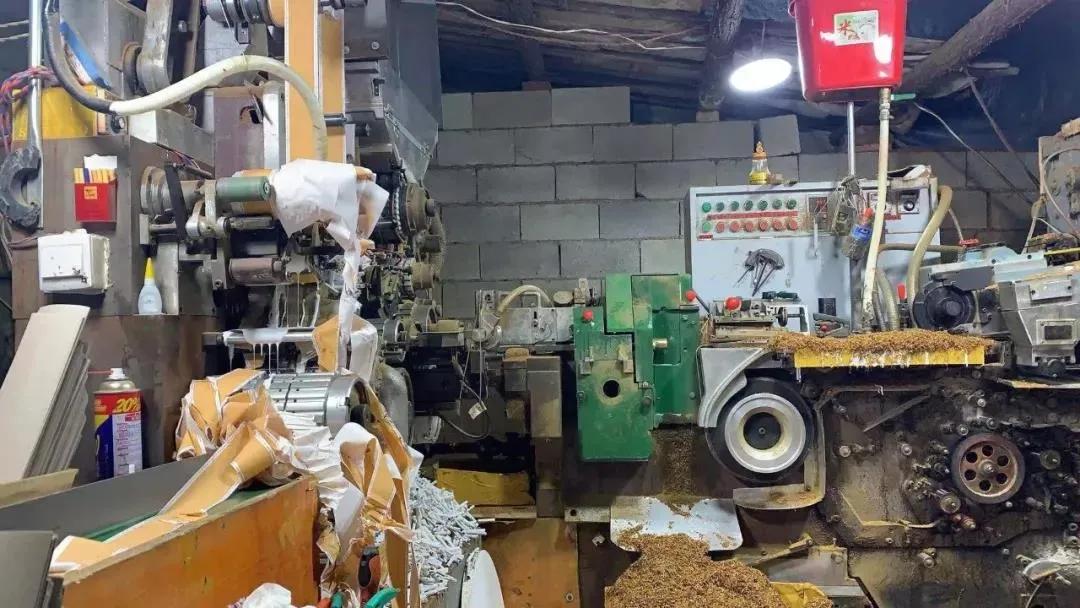 【向群众报告】警察蜀黍今天讲的全是“假”故事……