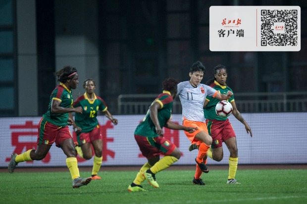 王珊珊梅开二度王霜助攻中国女足,王霜上演个人女足英超首秀