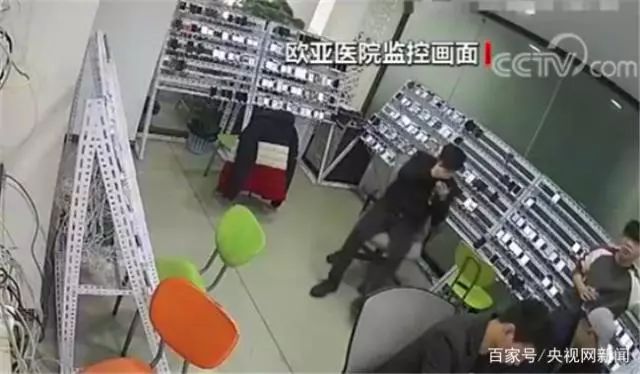 黑心医生故意割开患者身体，4年骗了近800万...七十多岁老人都不放过！