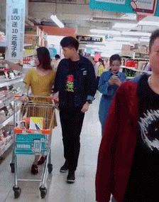 搞笑gif开心一刻单身也挺好,搞笑gif开心视频