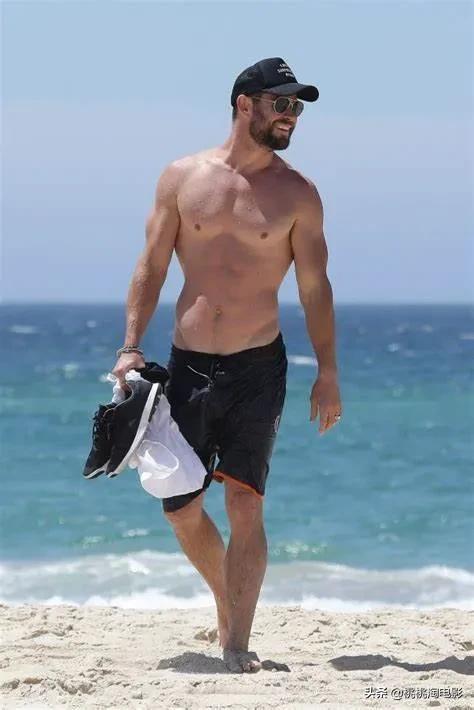 锤哥雷神克里斯海姆斯沃斯,锤哥克里斯ins