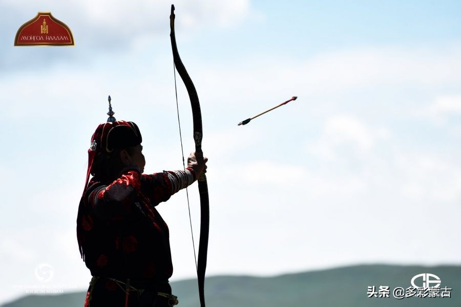 蒙古族那达慕大会骑射比赛,蒙古那达慕骑马比赛视频