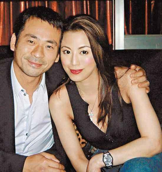 身价百亿的周焯华,周焯华真人照片