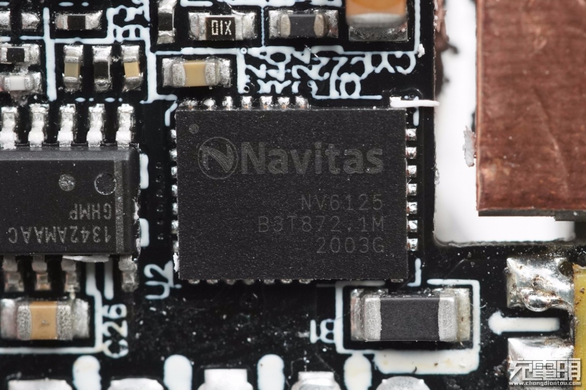 联想口红氮化镓充电器,联想氮化镓充电器对比测评