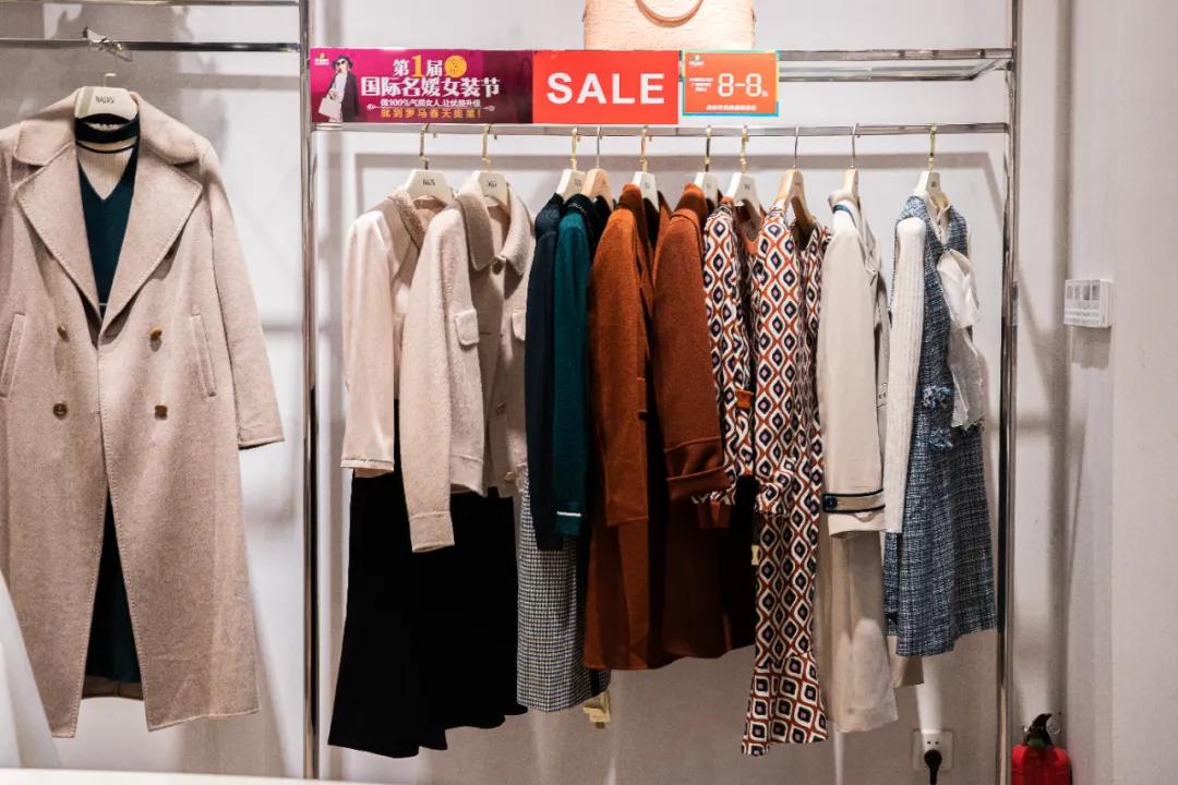 用不着加群拼团！来罗马春天奥莱，做真正的气质名媛