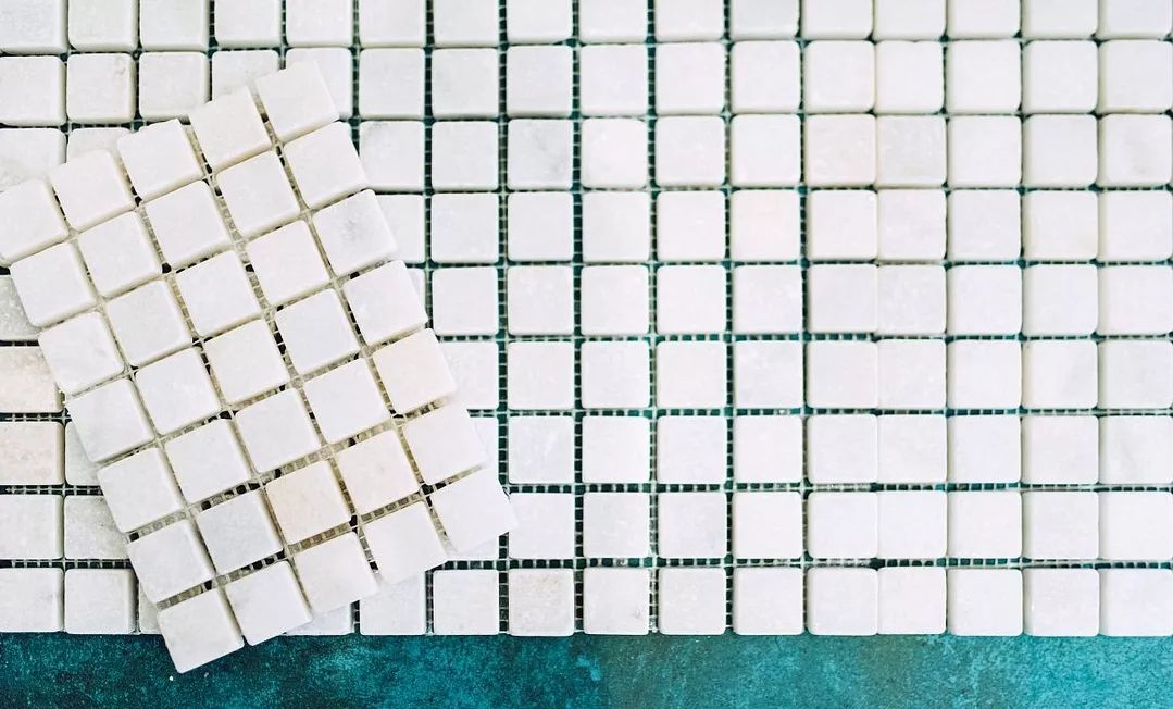 马赛克瓷砖铺贴洗手盆方法,马赛克铺贴手把手教程不怕你学会