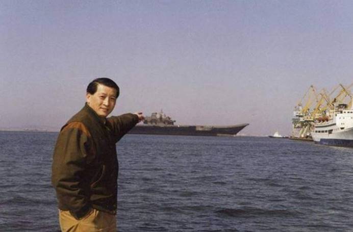 国产航母2019年服役！*华清刘**将军，你不用踮着脚看别人的航母了