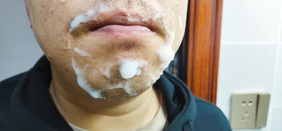 便携剃须新体验,舒适平滑剃须体验