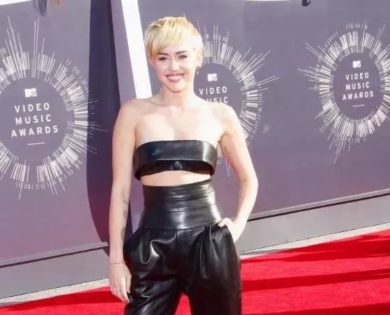 给宝宝起个好听的外国名字,100个好听宝宝英文名