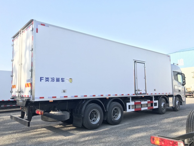 9.6米冷藏车月入多少,9.6米冷藏车高多少