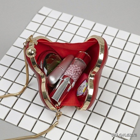 女生本命年送什么精致小饰品,女士本命年送什么合适