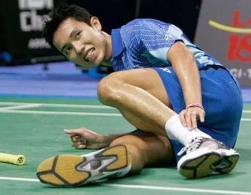 如何防止跟腱断裂和膝盖受伤,怎么避免跟腱断裂田径