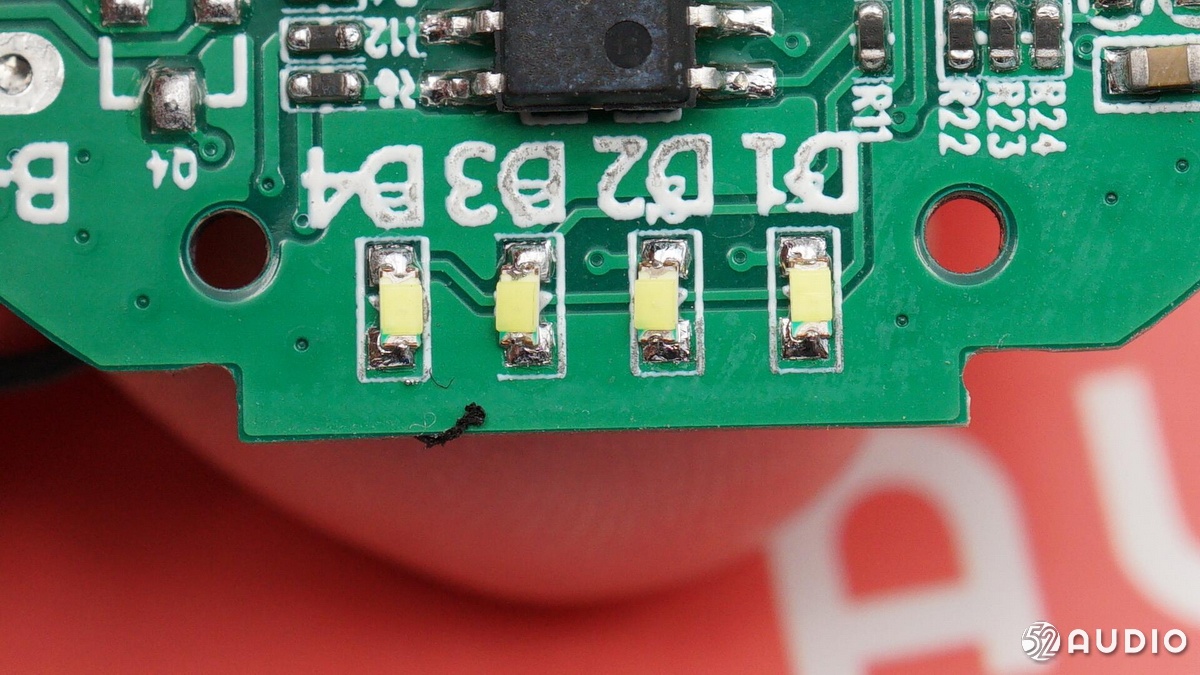 足球篮球蓝牙耳机拆解,足球款蓝牙耳机