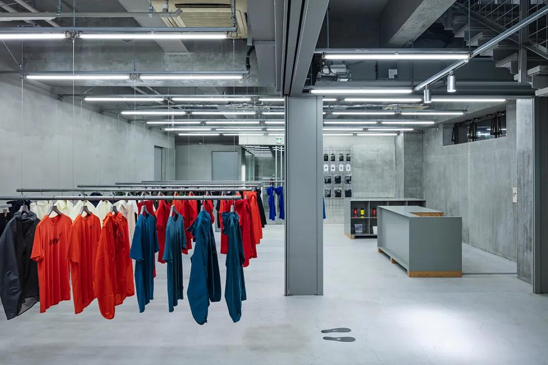 descente官方旗舰店的直播间,descente店直播