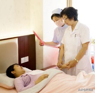 喂奶时妈妈晕怎么回事,喂奶妈妈突然感觉头晕