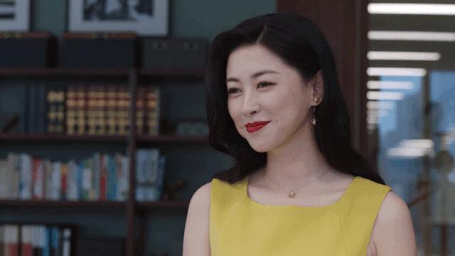 她14岁走红,她14岁因美貌红遍全球