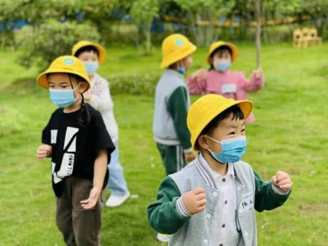 深夜,妈妈被窝惊现“千足虫”,原来竟是6岁儿子有这嗜好