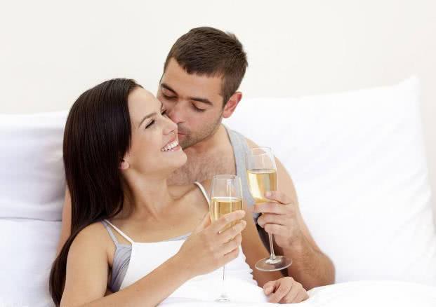 受孕当晚喝酒了对胚胎有影响吗,男喝酒当晚怀孕的影响