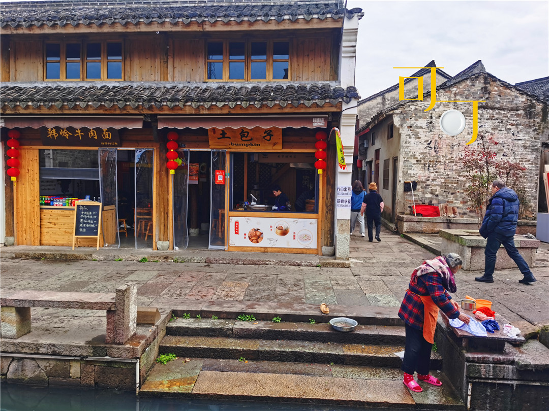 东钱湖韩岭老街白天玩还是晚上玩,打卡东钱湖韩岭老街