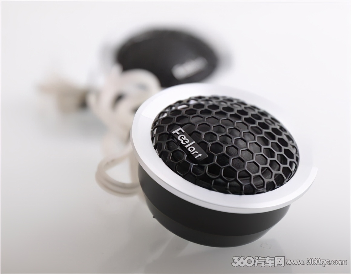 新生代车友追求快节奏听感芬朗SP-6.5D碳纤维两分频正好