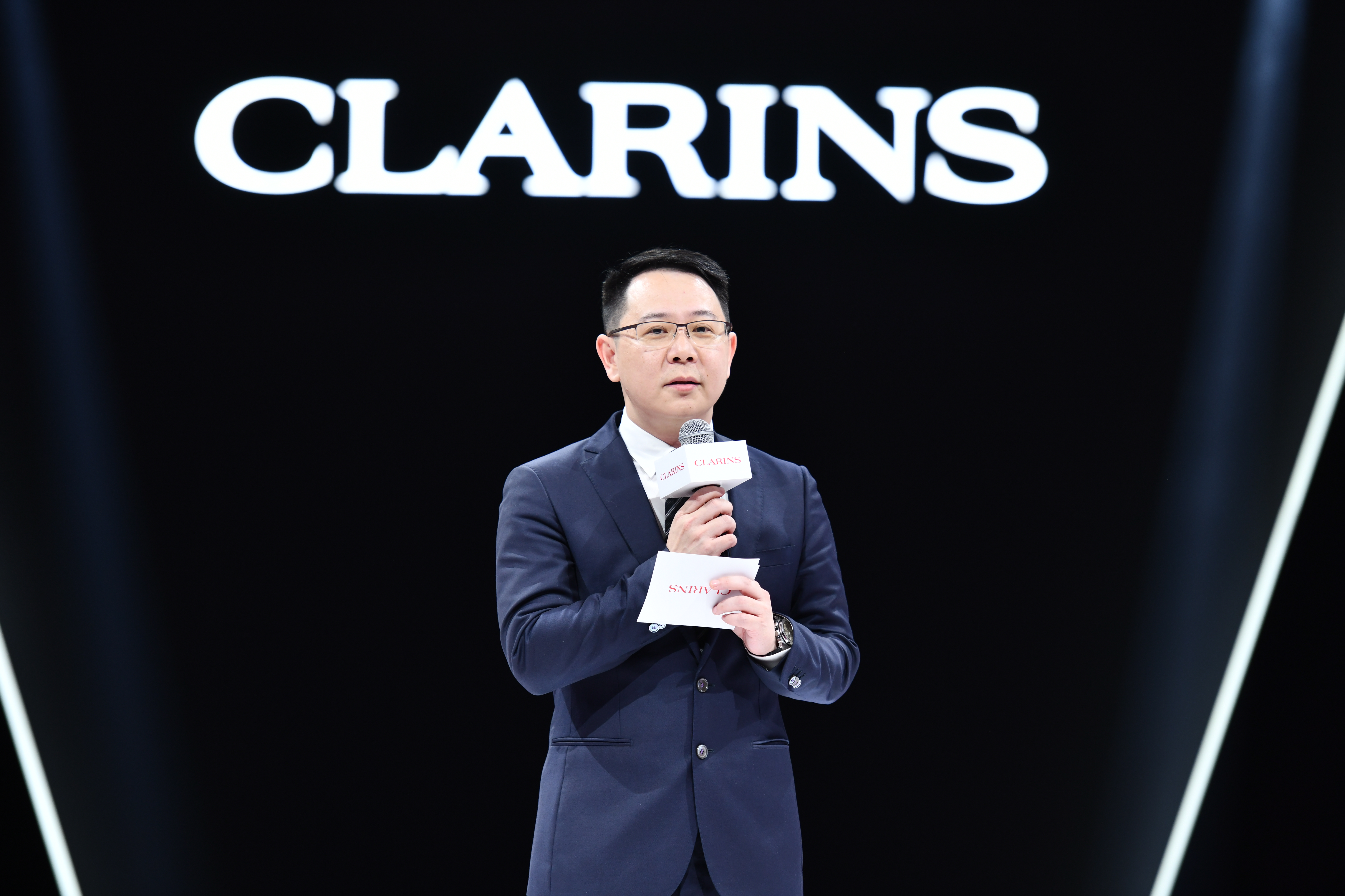 娇韵诗小瓷瓶钟楚曦,娇韵诗钟楚曦迪丽热巴