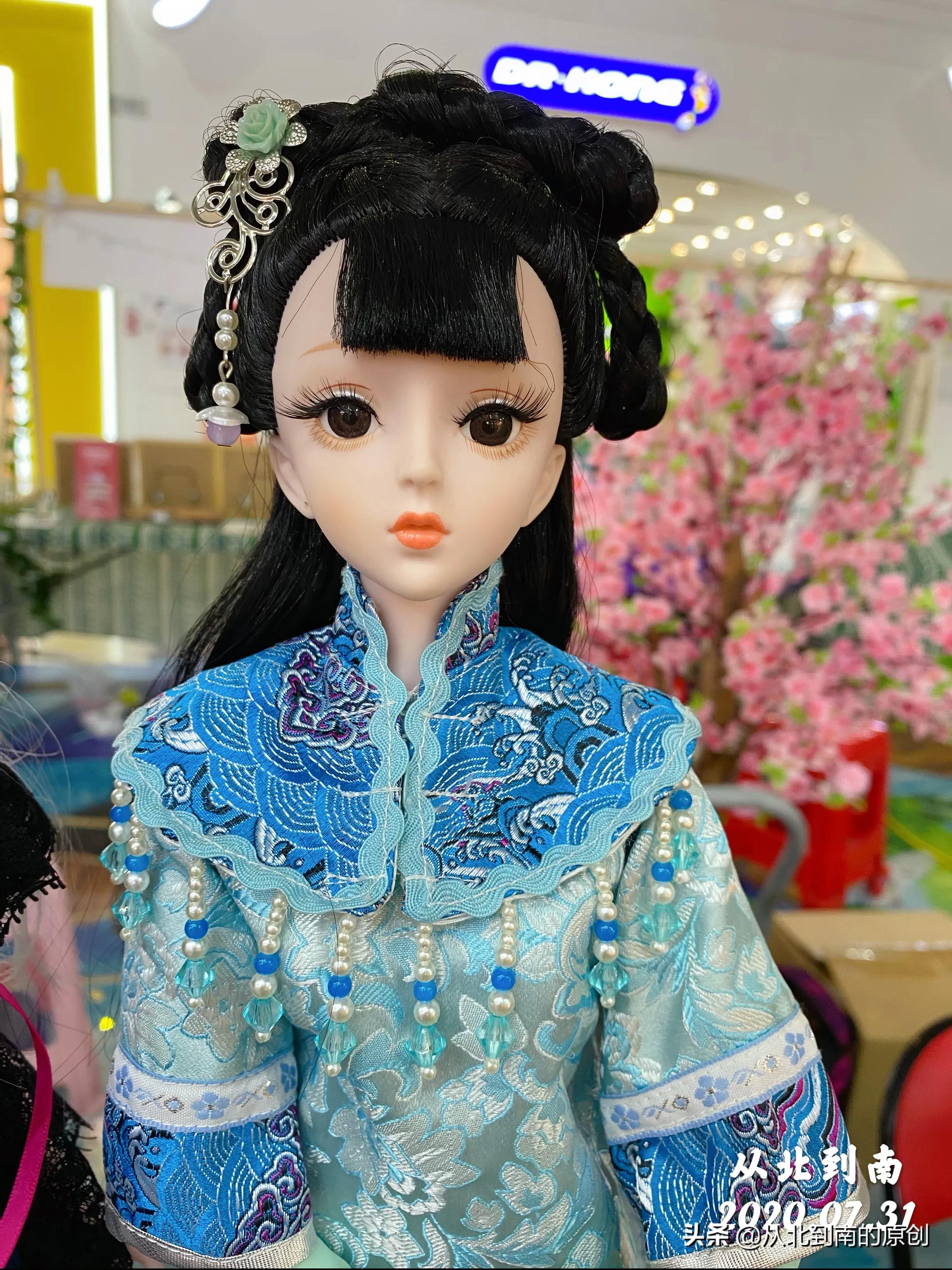 亲自动手做衣服,自己做的手工衣服穿上还真好看呢