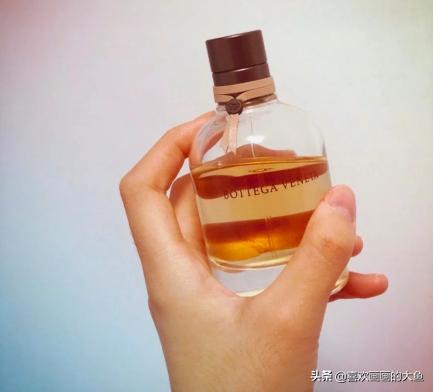 巴宝莉香水最经典的女士香水,女人最高级感的香水