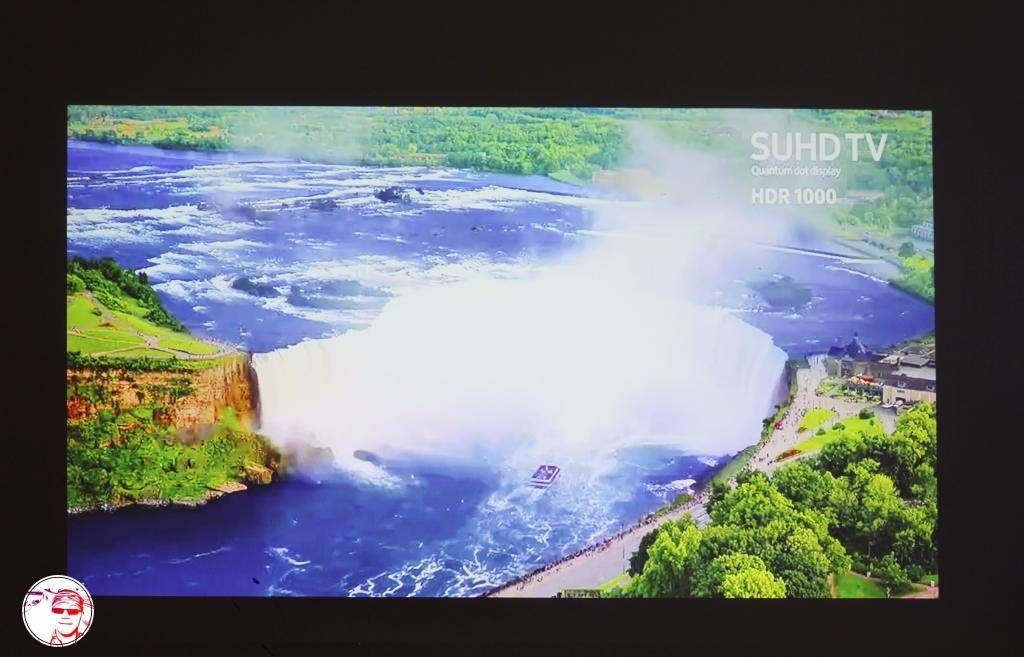 投影仪看电影就是噱头,液晶电视和投影仪看电影哪个好