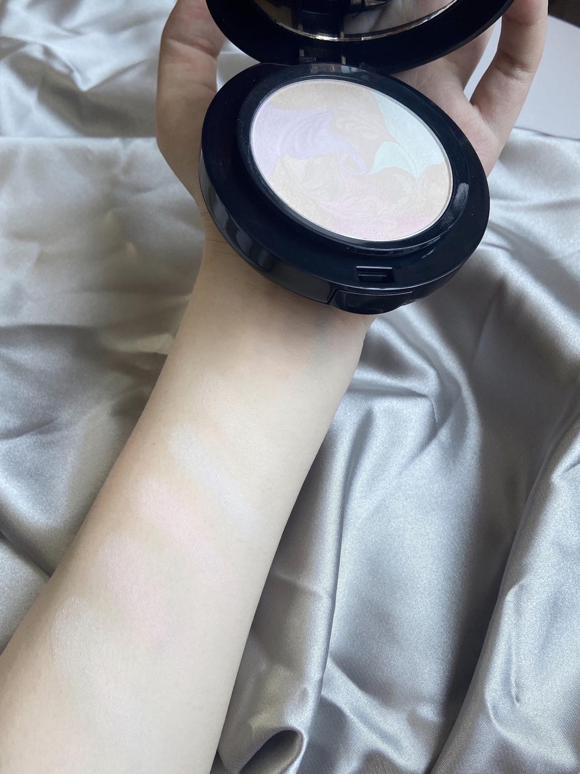 兰瑟漫时空水雾蜜粉饼,兰瑟修颜蜜粉饼卖点