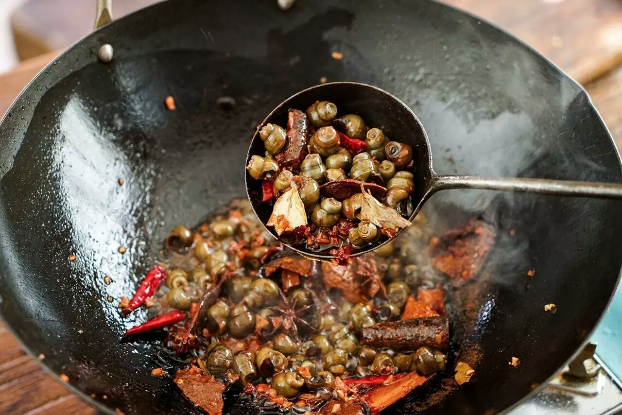 螺蛳粉里没有螺蛳为什么叫螺蛳粉,广西正宗螺蛳粉的螺蛳是怎么样的