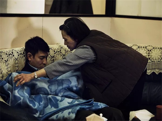 《桃姐》无情年代里八婆式主仆情,寡淡故事中流淌着生活的全部