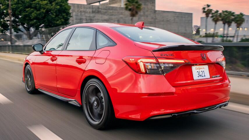 本田雅阁思域2023款哪款最值得买,本田思域顶配值得买还是买雅阁