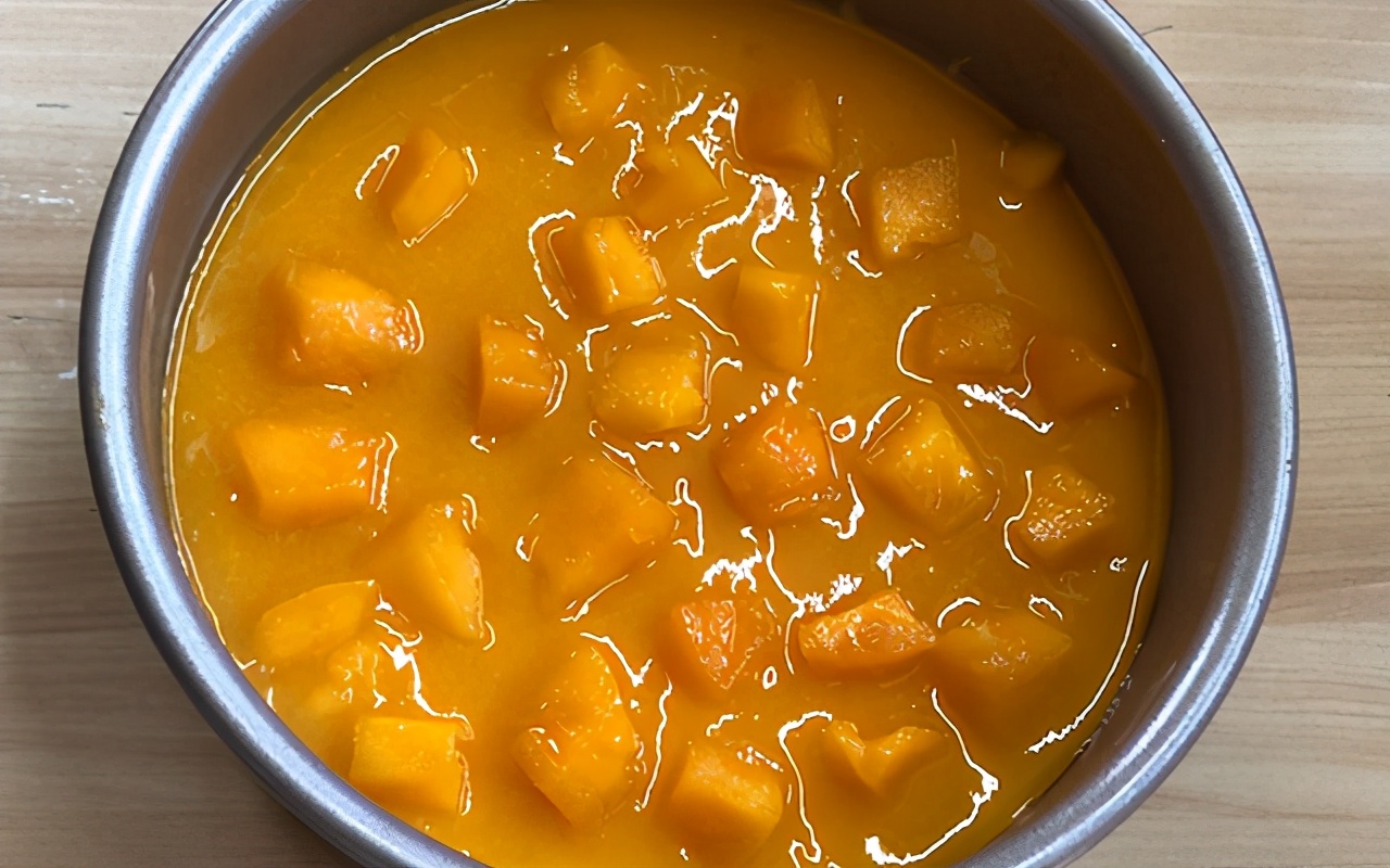 慕斯蛋糕做法8寸芒果淡奶油250克,简单的芒果慕斯怎么做