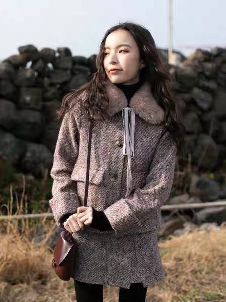 毛呢香风短款外套女秋冬最新款,中款毛呢外套穿搭短款