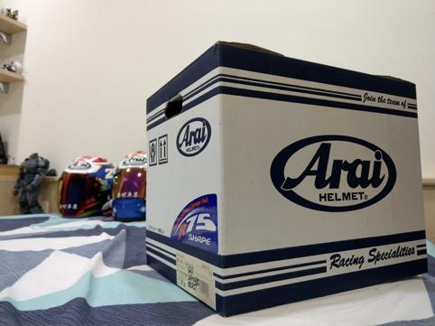 rx7x黑盔,arairx-7x头盔带刀侍卫拆箱