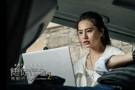 共患难的兄弟+不谈恋爱的硬核女主！让我今年第一次想为港片爆灯