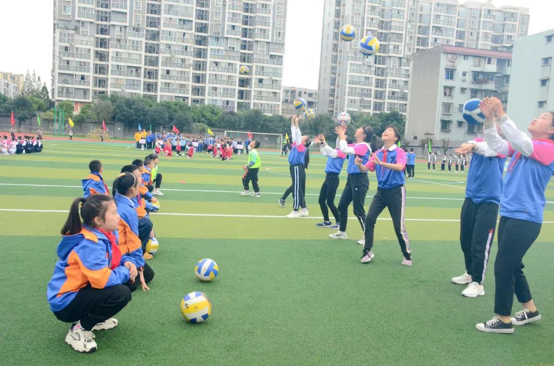 爱成都迎大运中小学足球比赛,爱成都迎大运篮球邀请赛