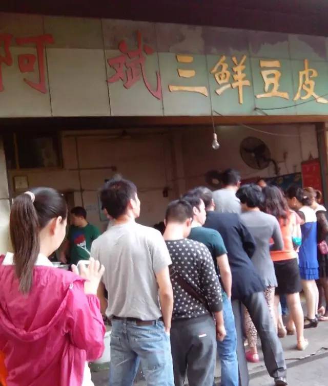 武汉攻略必去的一条街,武汉最神奇的区