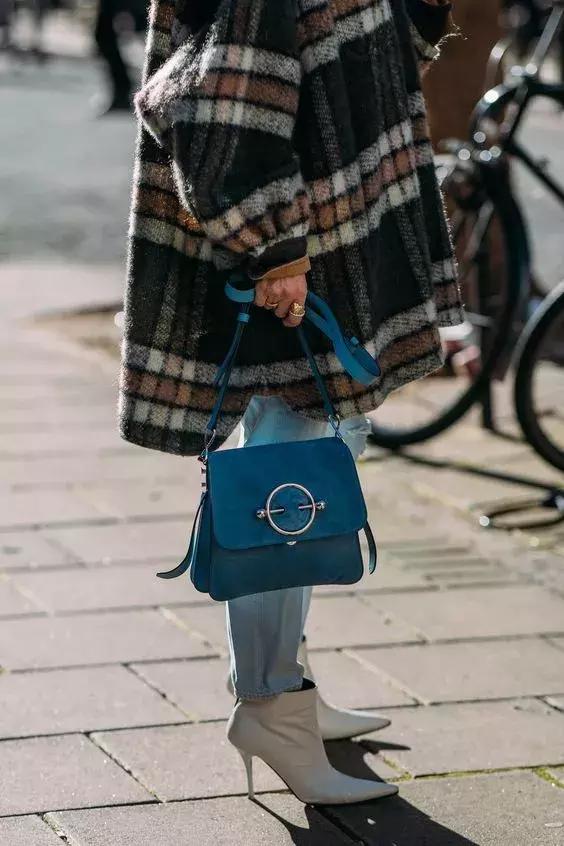 女生第一个入门名牌包怎么选,人生第一只名牌包怎么选