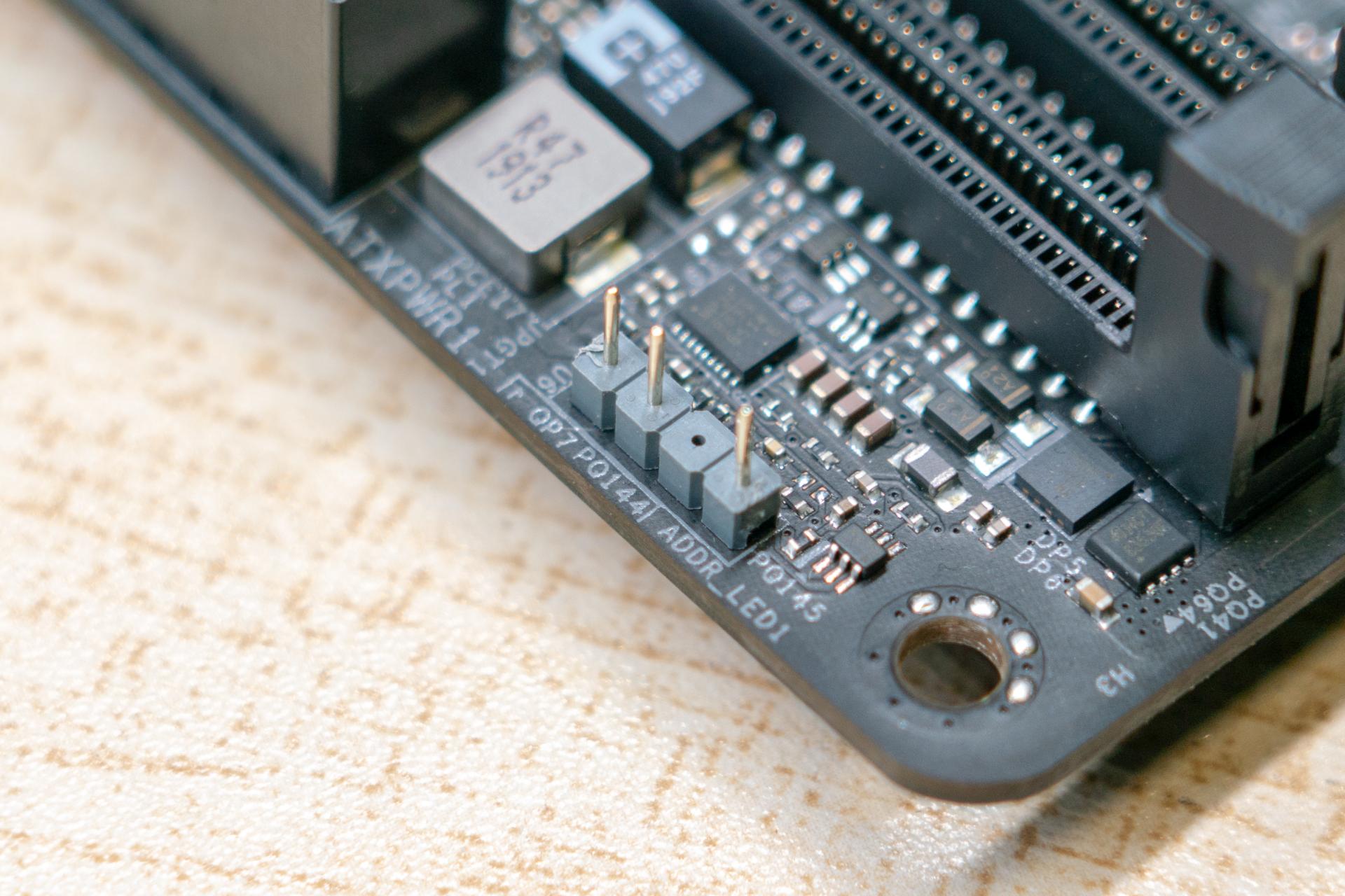 华擎x570phantomitx,华擎x570itx雷电3