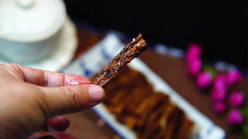 好吃不腻的辣条自制,自制家庭版辣条用普通面粉