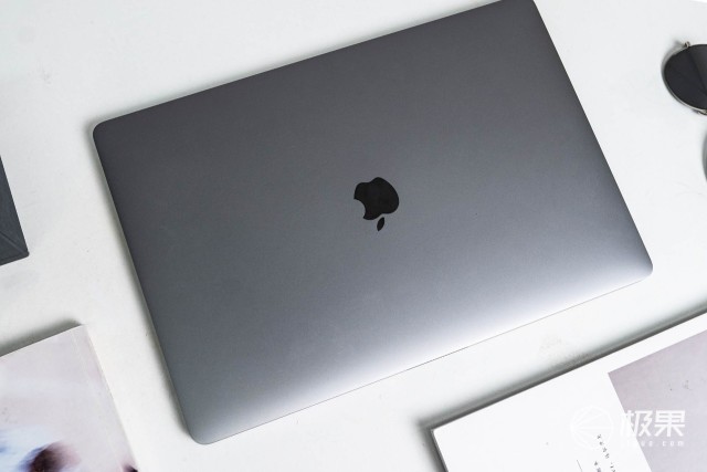 macbookpro16寸m1max,macbookpro买14寸还是16寸