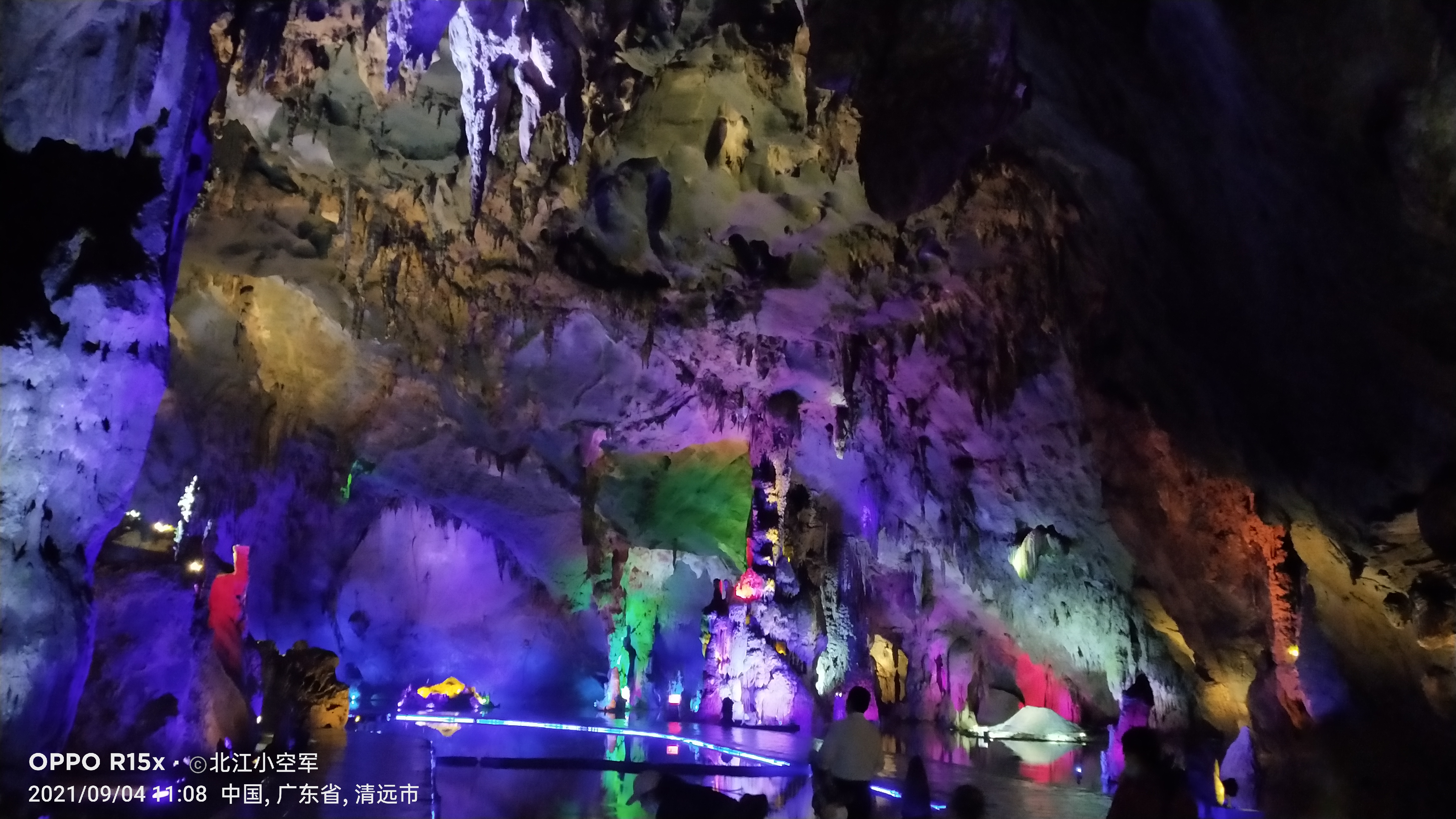 宝晶宫洞,探秘宝石矿洞